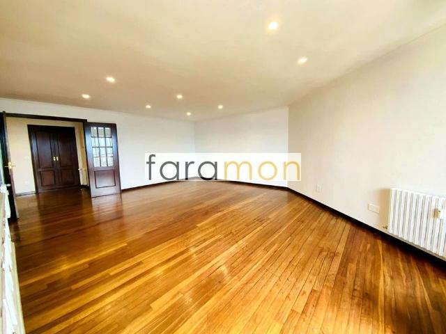 4 bedroom luxury Apartment for rent in Vigo, Spain
