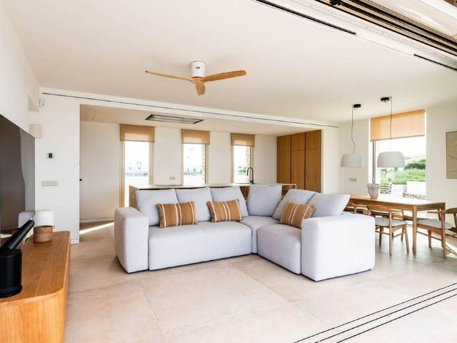 Luxury 4 bedroom Detached House for rent in Arenal d'en Castell, Spain