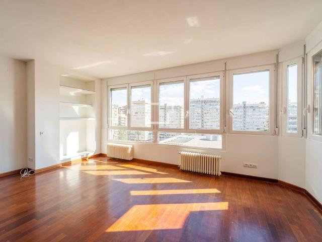 4 bedroom luxury Flat for rent in Valencia, Spain