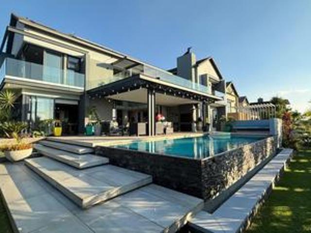 4 bedroom luxury home located in cop.