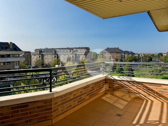 4 bedroom luxury penthouse for rent in Majadahonda, Spain