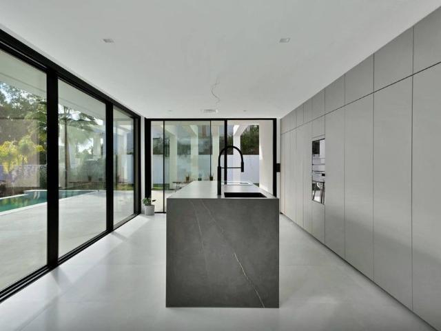 4 bedroom luxury Villa for rent in Benahavís, Andalusia
