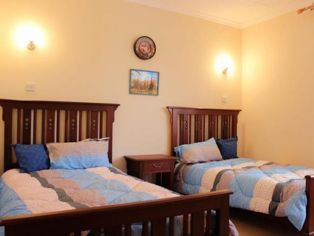 4 Bedroom Maisonette