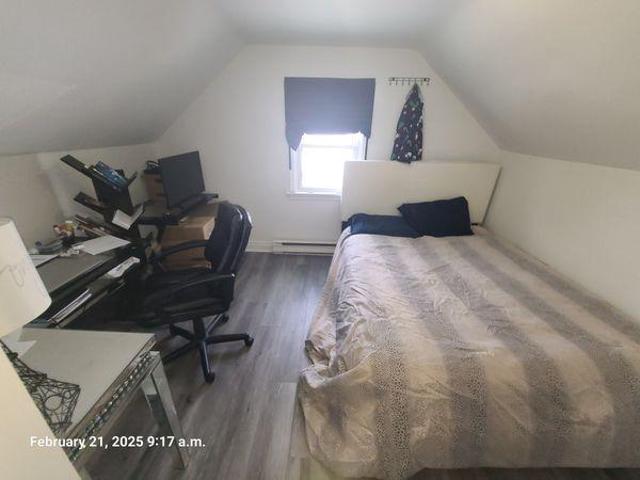 4 Bedroom Shared Living/roommate Oshawa ON 97420969
