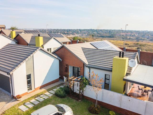 4 Bedroom Simplex in Amberfield
