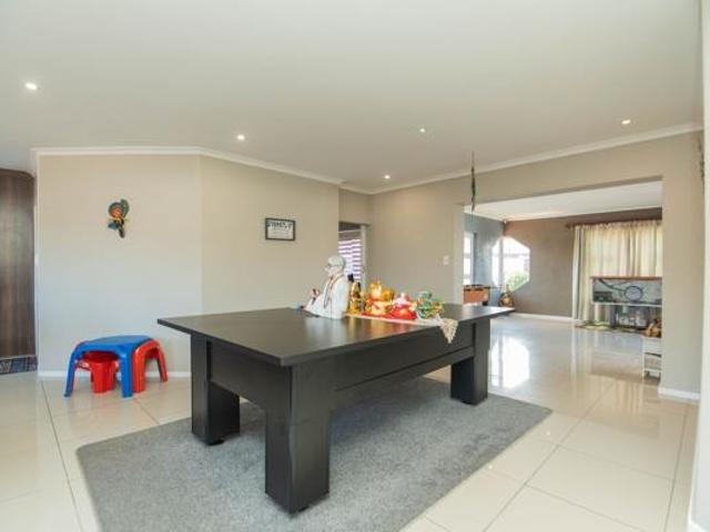 4 Bedroom Simplex in Summerstrand