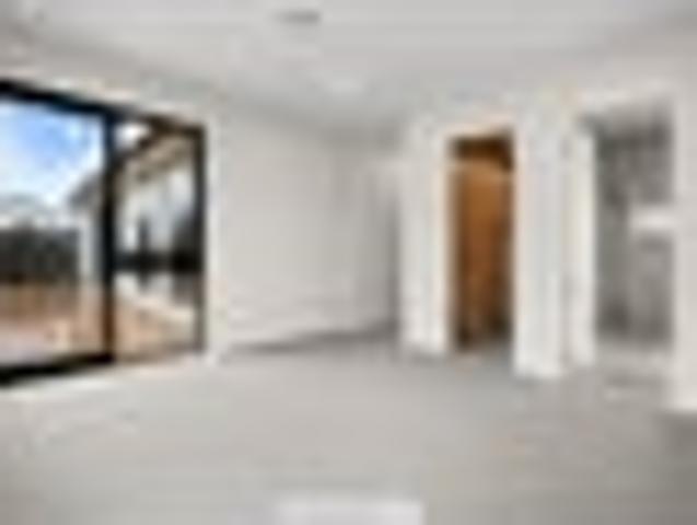 4 Bedroom Single Level Beauty With Double Garage!