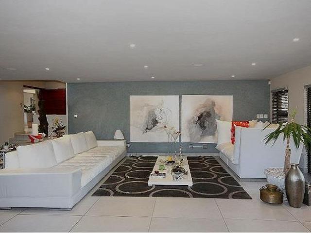 4 Bedroom Penthouse in Sandown