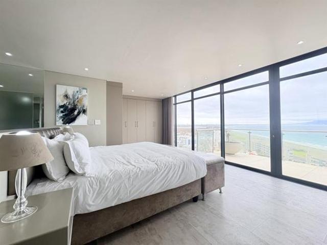 4 Bedroom Penthouse in Table View