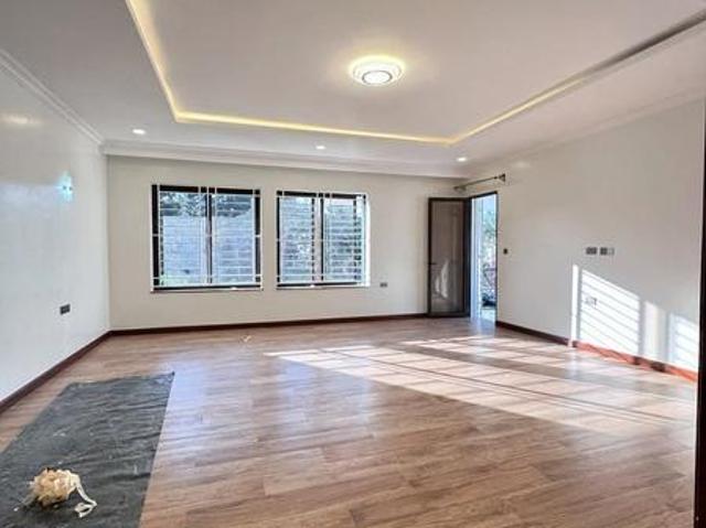 4 bedroom plus DSQ