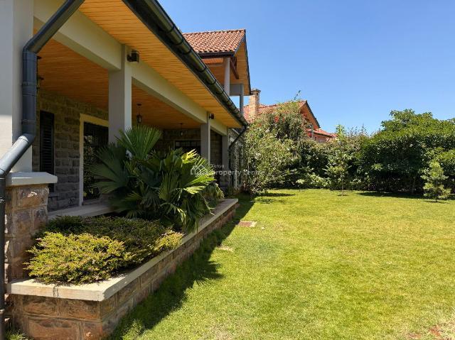 4 Bedroom Plus Dsq Townhouse