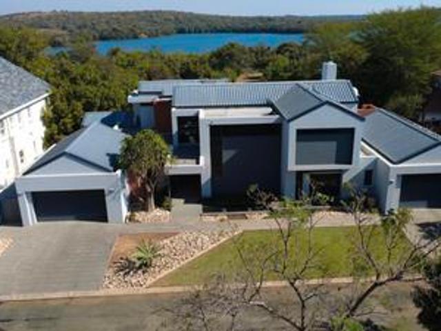 4 bedroom waterfront luxury home for sale