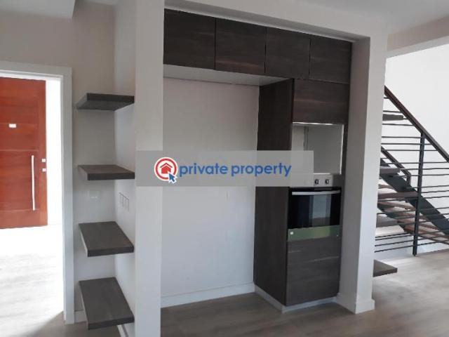 4 Bedroom With 2 Dsqs Townhouse