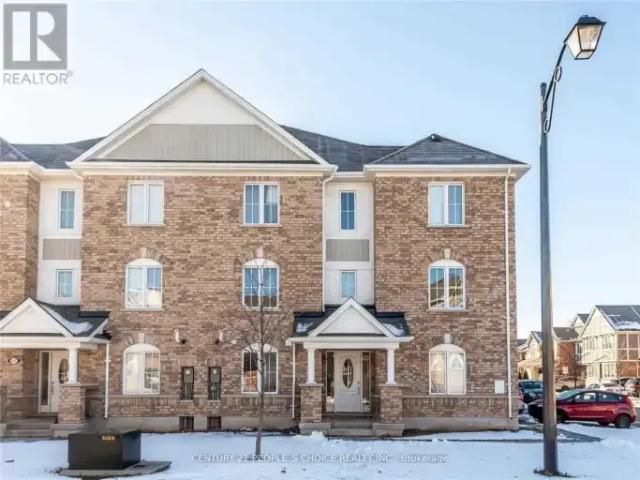 4 Bedroom Townhouse Milton ON 102243170