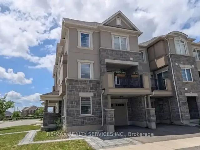 4 Bedroom Townhouse Milton ON 103215927