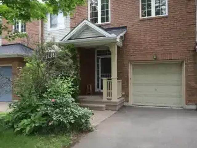 4 Bedroom Townhouse Ottawa ON 103424711