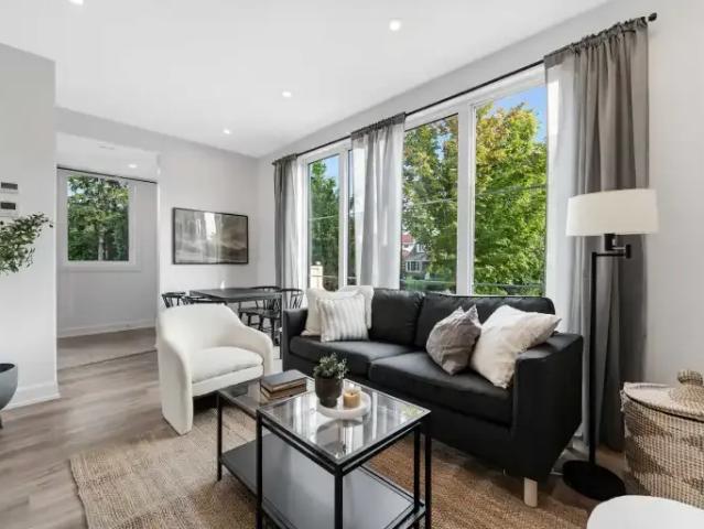 4 Bedroom Townhouse Ottawa ON 105198413