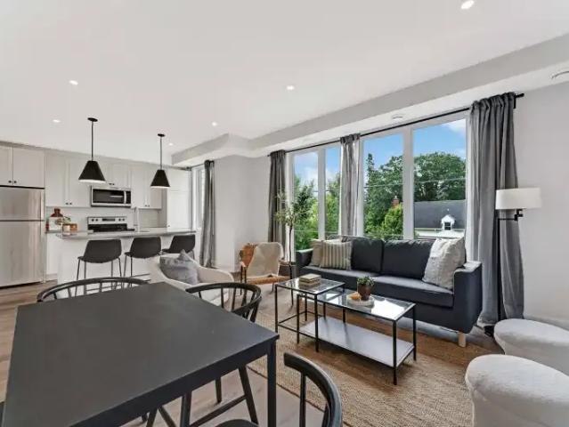 4 Bedroom Townhouse Ottawa ON LS100669059