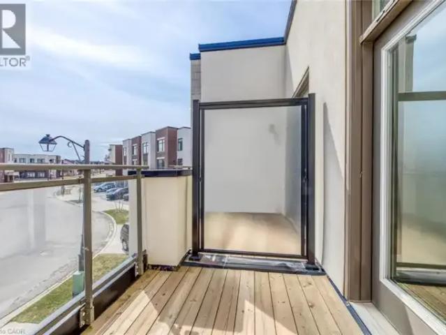 4 Bedroom Townhouse Oakville ON 102915286