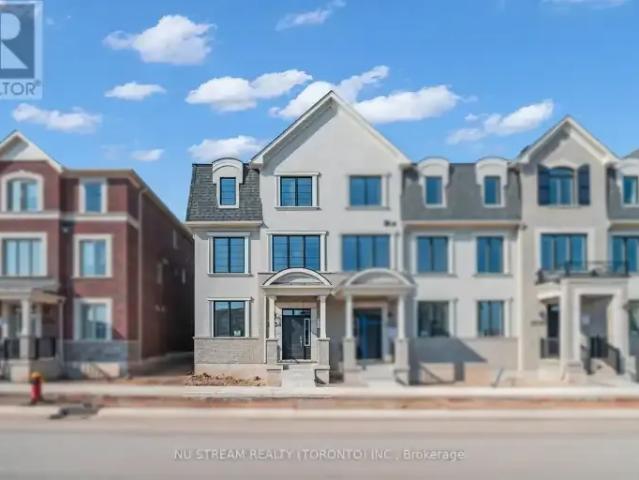 4 Bedroom Townhouse Oakville ON 103695250