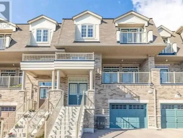 4 Bedroom Townhouse Oakville ON 103958786