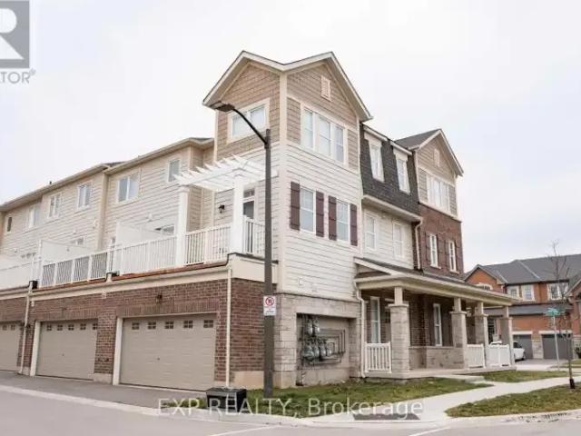 4 Bedroom Townhouse Oakville ON 104224705