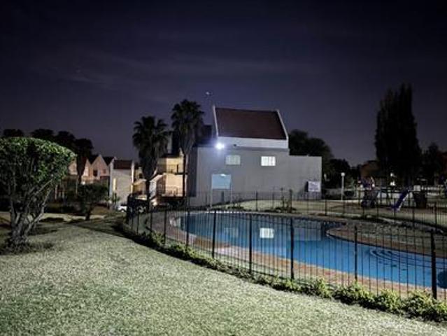 4 bedroom townhouse on the market i.