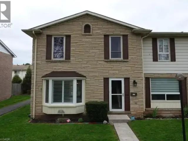 4 Bedroom Townhouse Burlington ON 103487432