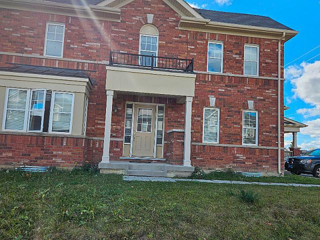 4 Bedroom Townhouse Brampton. Mayfield/mclaughlin