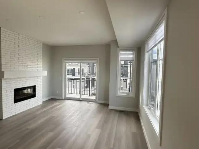 4 Bedroom Townhouse Calgary AB 104180865