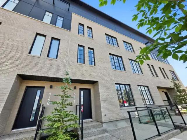 4 Bedroom Townhouse Calgary AB 104183058