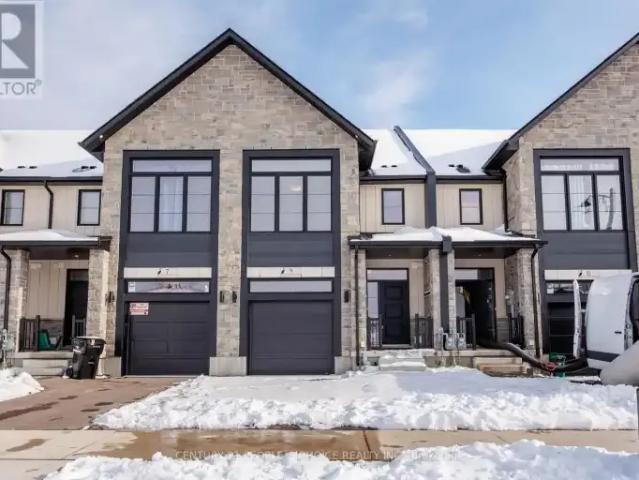 4 Bedroom Townhouse Cambridge ON 102915196