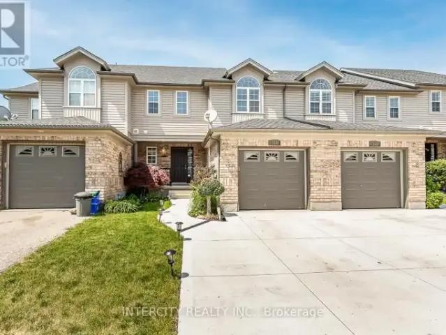 4 Bedroom Townhouse Cambridge ON 103322693