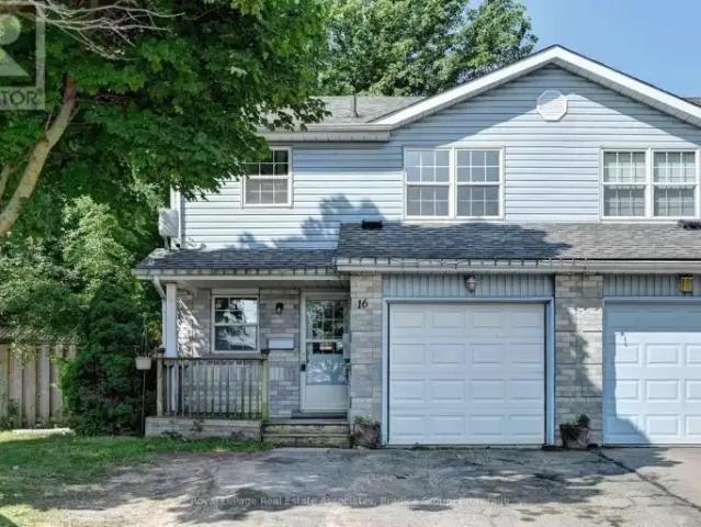 4 Bedroom Townhouse Cambridge ON 104711660