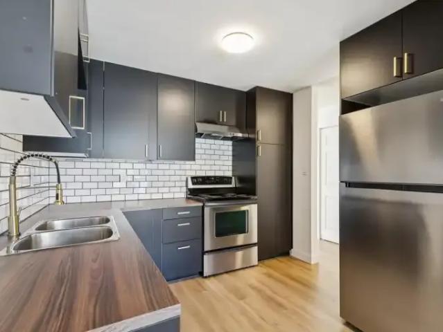 4 Bedroom Townhouse Edmonton AB 102847346