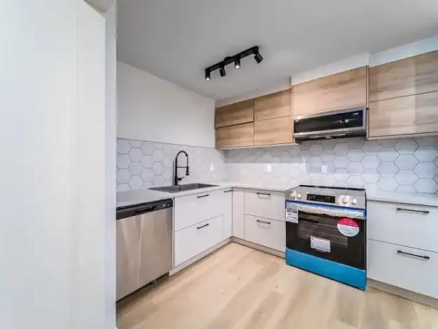 4 Bedroom Townhouse Edmonton AB 103367898