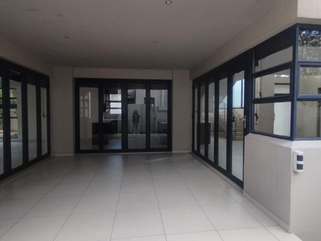 4 Bedroom Townhouse For Sale in Morningside