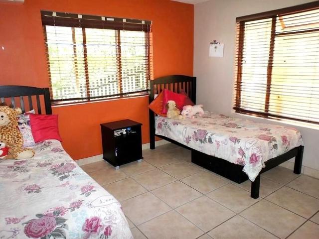 4 Bedroom Townhouse For Sale in Ballito Central