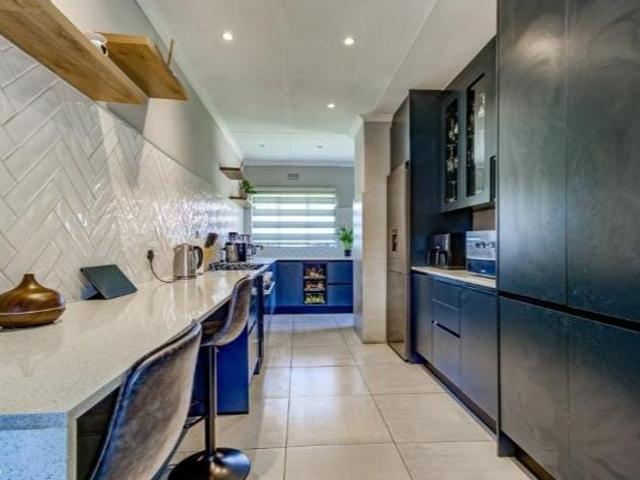 4 Bedroom Townhouse For Sale in Birchleigh