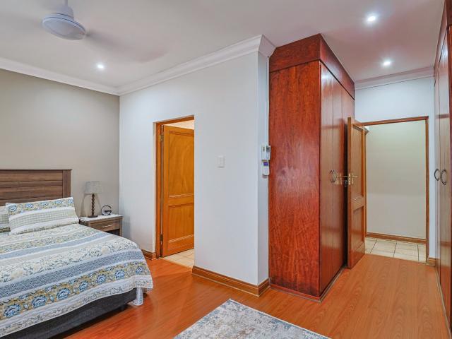 4 Bedroom Townhouse For Sale in Birdwood Estate