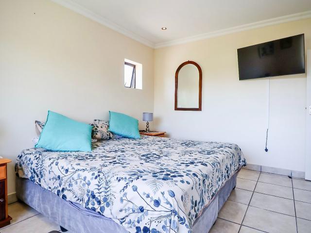 4 Bedroom Townhouse For Sale in Hartenbos Landgoed