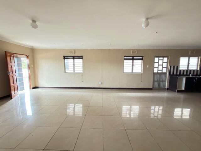 4 Bedroom Townhouse For Sale in Hillary