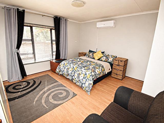 4 Bedroom Townhouse For Sale in Kleinfontein