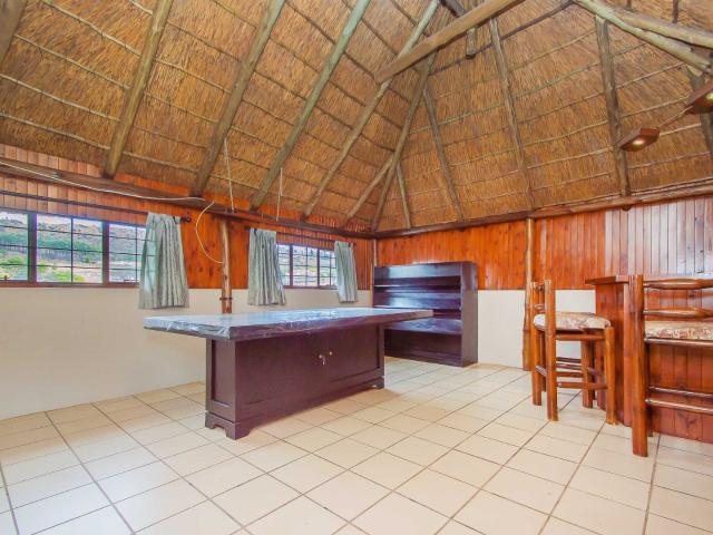 4 Bedroom Townhouse For Sale in Rangeview