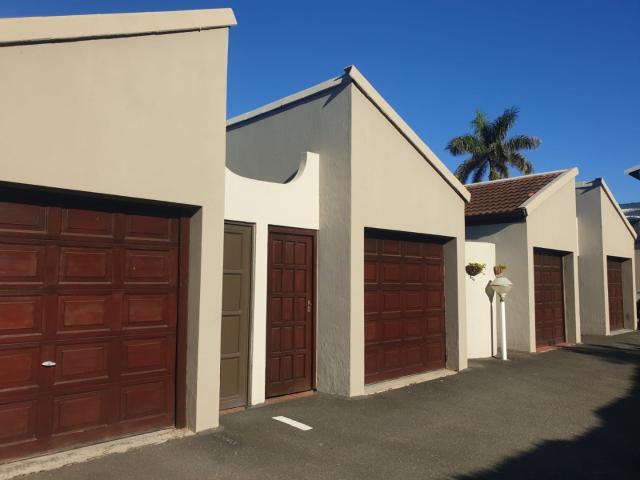 4 Bedroom Townhouse For Sale in Umhlanga Central
