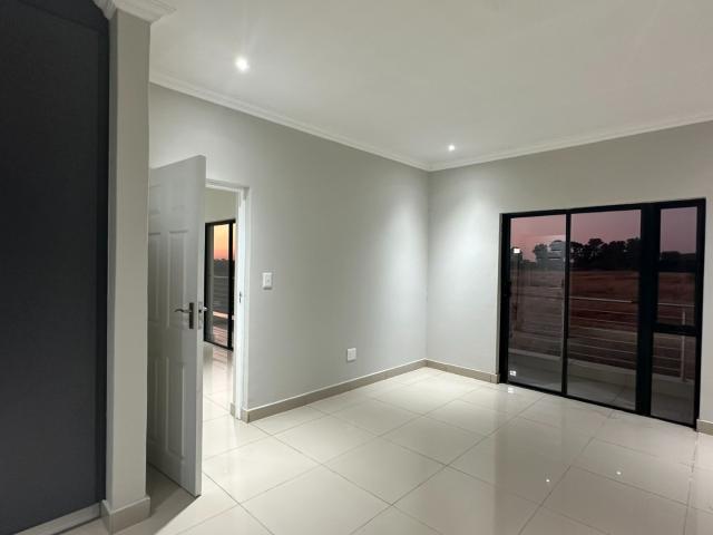 4 Bedroom Townhouse For Sale in Zambezi Manor Lifestyle Estate
