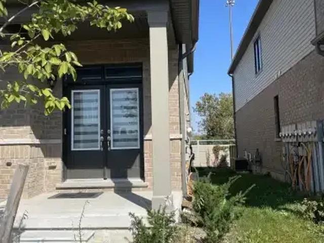 4 Bedroom Townhouse Guelph ON LS102952002