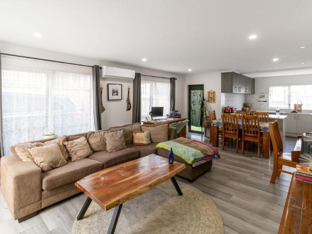 4 bedroom townhouse in Manurewa East!