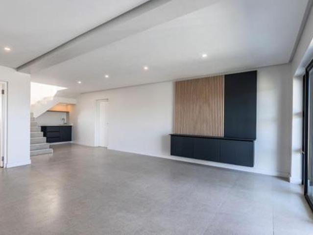 4 Bedroom Townhouse in Melkbosstrand