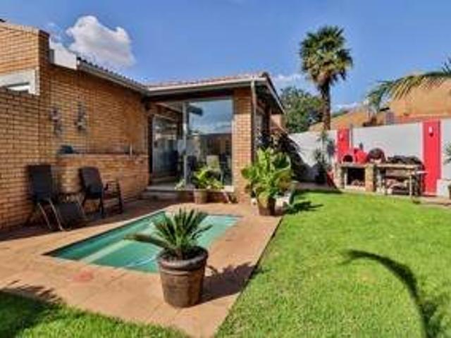 4 Bedroom Townhouse in Meyersdal